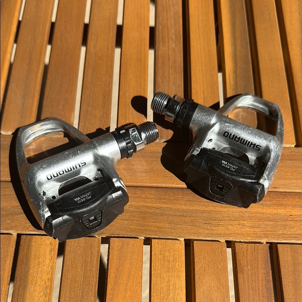 Shimano Dual-Sided Clipless Pedals Silver and Black PD 6610